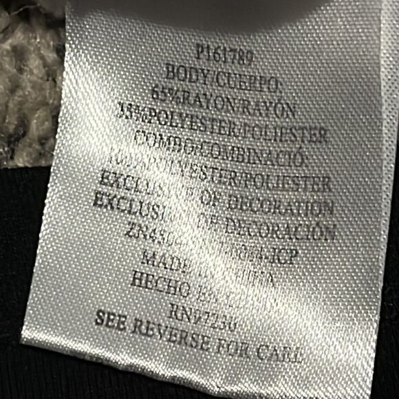 Black and White Aztec Long Sleeve Top - S - Picture 3 of 4